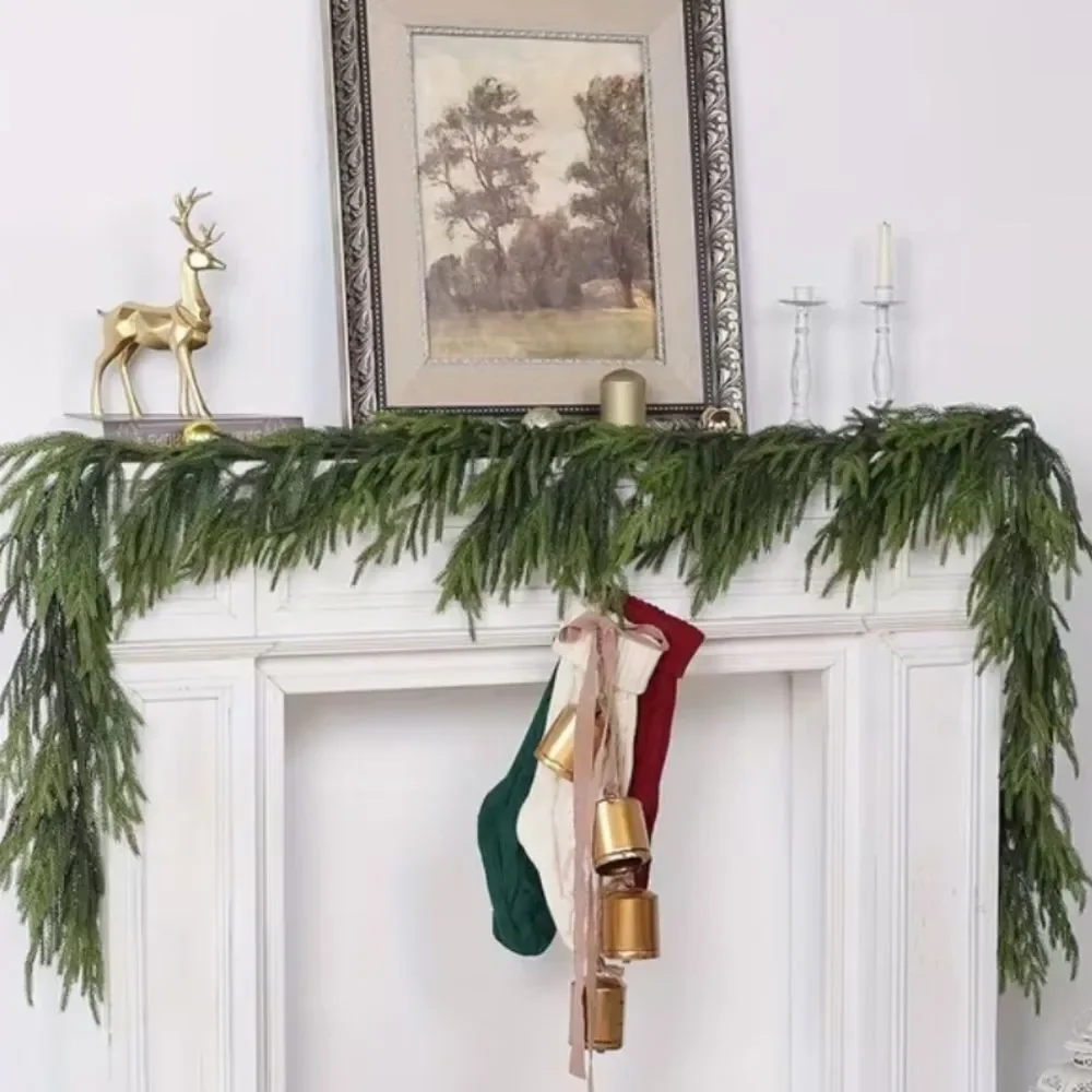 Elegant Green Holiday Garland